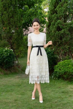 Đầm ren nơ eo